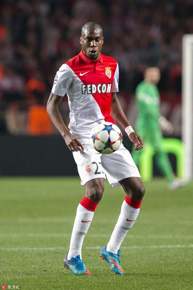 奇景！阿根廷输球后 梅西球迷混入沙特阵营翩翩起舞