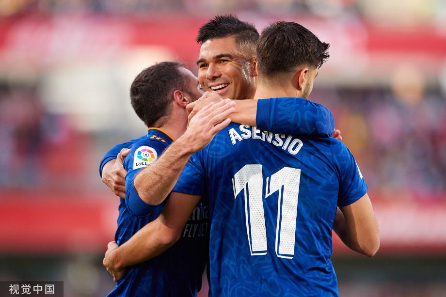 逼杜锋放弃萨林杰？广东队内线惨遭上海暴打，朱芳雨将签第五外援