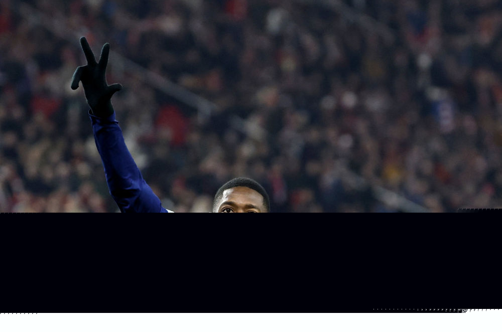 LOL换线创始人拿下首胜！赛后采访泪洒赛场，自我点评：烂到流脓