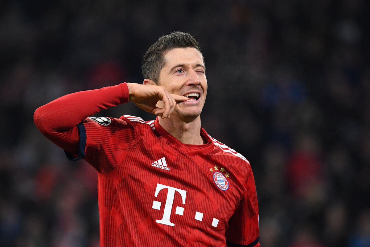 [图]徐新妙传古斯塔沃双响 上海海港3-1深圳新鹏城