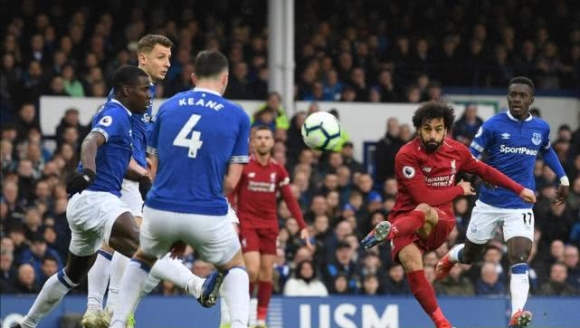 拉什福德训练单挑亚马尔！巴萨夏窗买断细节曝光，或仍想曼联降价